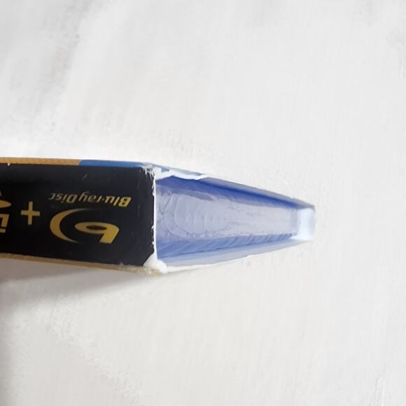 Marlowe Blu-ray, DVD, digital code - Picture 3 of 6